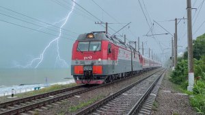 Шторм в Сочи! Редкие рейсы пассажирских поездов на подходе к Адлеру в уникальную погоду