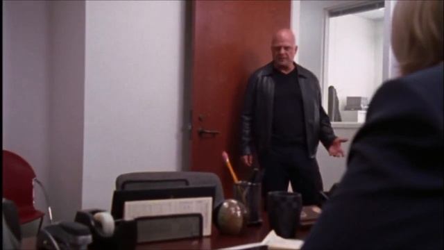 The Shield - Claudette has Vic's family placed in witness protection смотреть онлайн