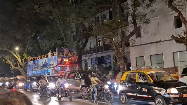 🇮🇳 INDIA WALKING TOUR, COLABA MARKET, MUMBAI WALKING TOUR, POSH PART OF MUMBAI, AFFLUENT AREA, 4K