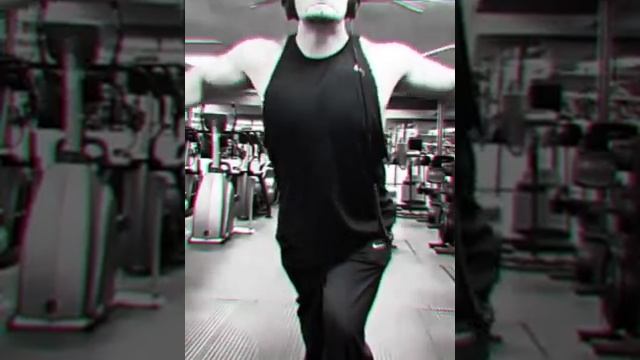 Chest and Tris At Steel Mill смотреть онлайн