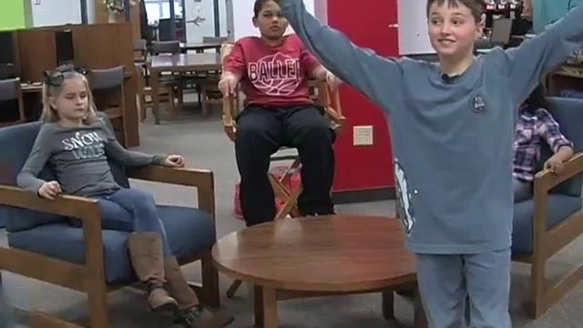 How to Use The Buddy Bench смотреть онлайн