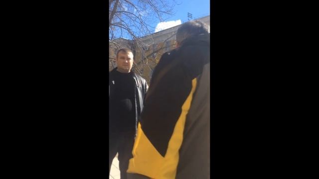 А суд идет! Горжусь своими друзьями, пришедшими на заседание вместо меня. смотреть онлайн