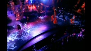 MADONNA - Frozen (Live From Auburn Hills, Michigan '01)