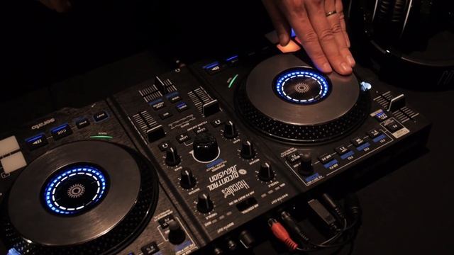 Hercules | DJControl Jogvision | Tutorial #2 Scratch смотреть онлайн