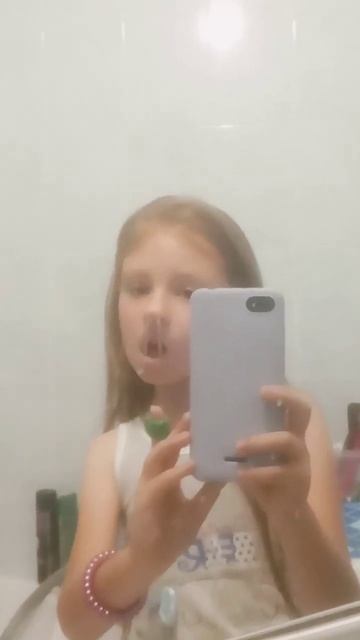 а тебя в детстве вниз головой не раняли? смотреть онлайн