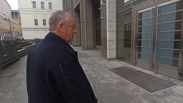 Поступит закон, а мы поддержим. Сенатор Митин о внешнем управлении приоритете международного права. смотреть онлайн