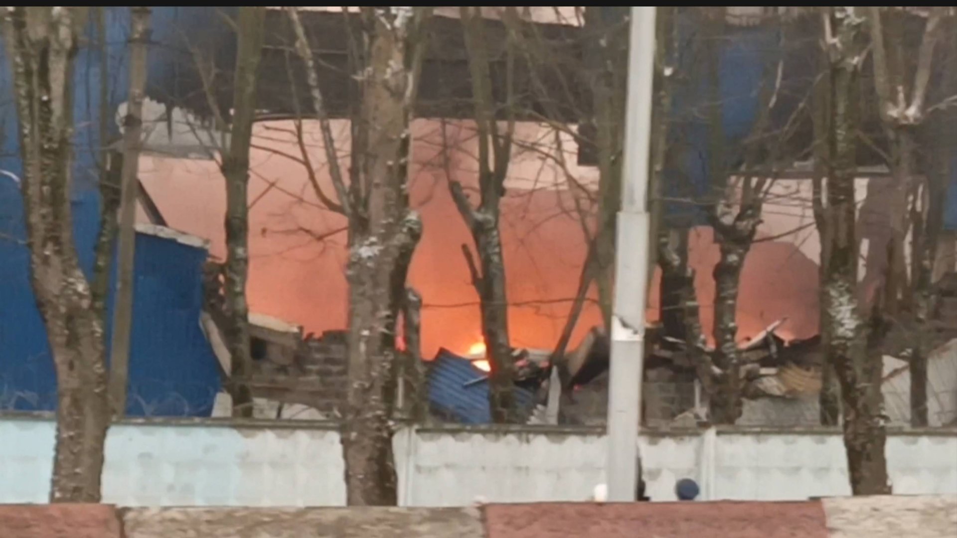 Завод Петрус в Большом Буньково горит😭 смотреть онлайн