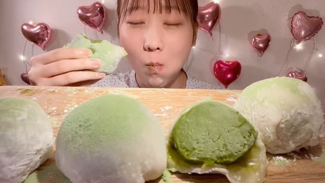 ASMR Matcha Chocolate Mochi【Mukbang/ Eating Sounds】【English Subtitles】