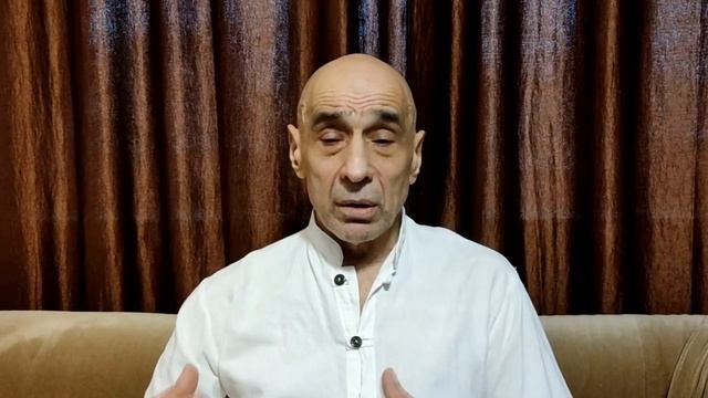 Благодарность освобождает от эго.Когда нужно помогать смотреть онлайн