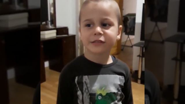 Маленький Ингуш читает стихи Маме смотреть онлайн