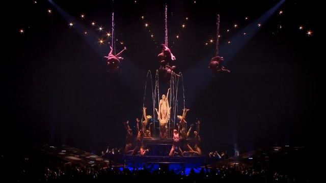 Kylie Minogue - All The Lovers (Aphrodite Les Folies Tour 2011) смотреть онлайн