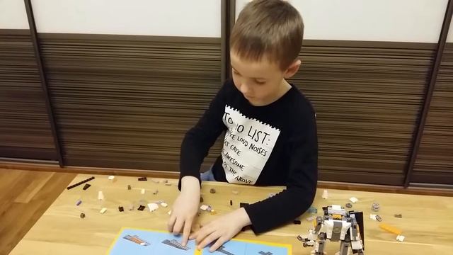 Сборка летающего робота Lego Creator 31034 смотреть онлайн