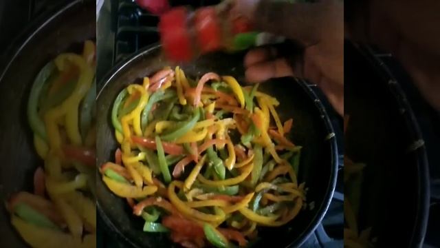 Vegan Jamaican Rasta Pasta with Fried Plantains смотреть онлайн