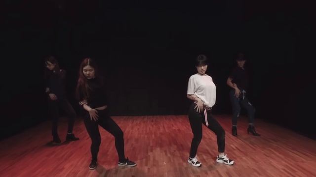 Waacking Class / Vicky / FRZM Dance Studio смотреть онлайн
