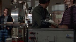 Сериал про вторжение пришельцев: Первая волна.(Часть 1.Серия 2 из 22).1998-1999.XviD.DVDRip