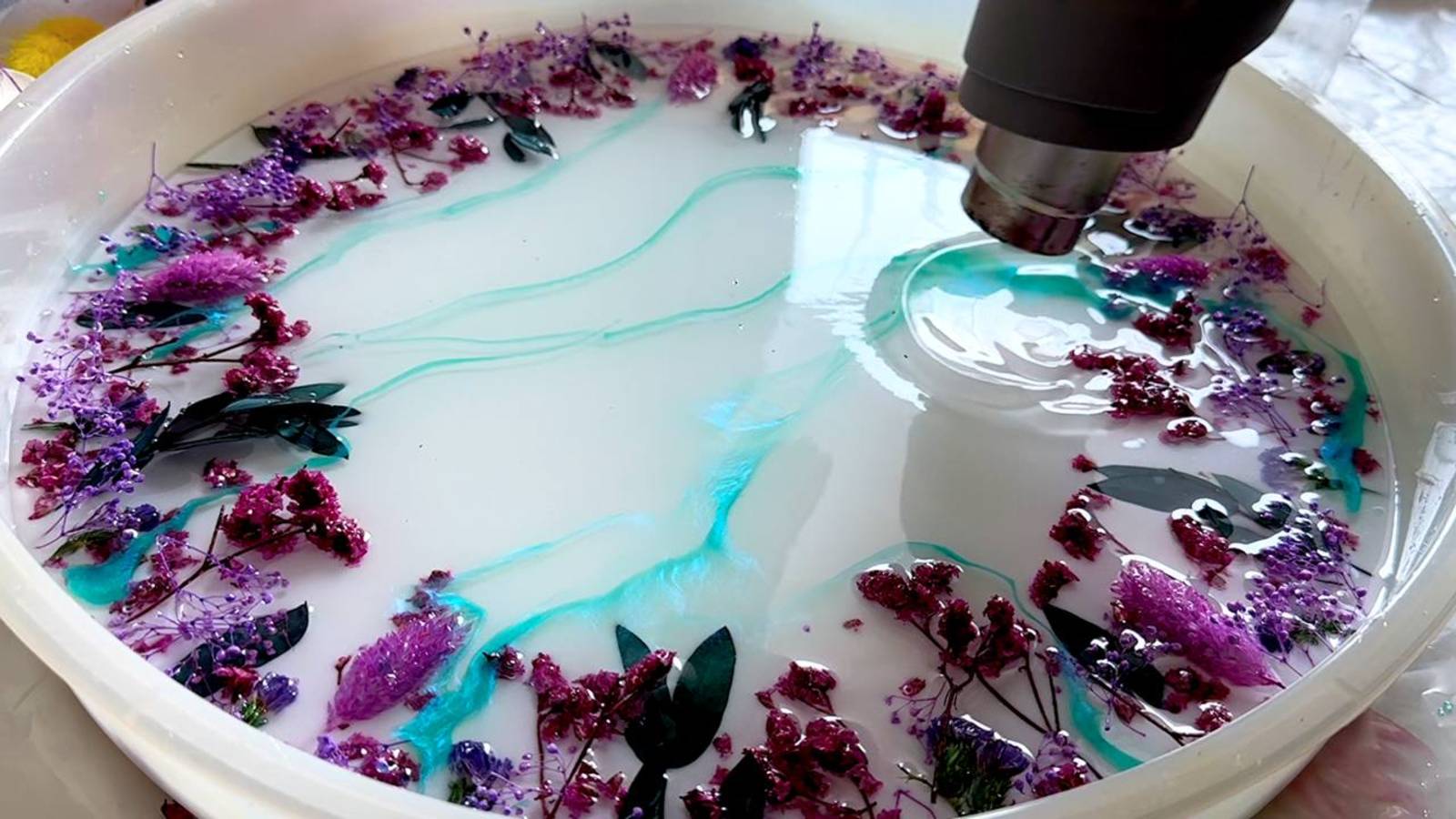 Волшебный столик из эпоксидной смолы с сухоцветами | Resin Art своими руками