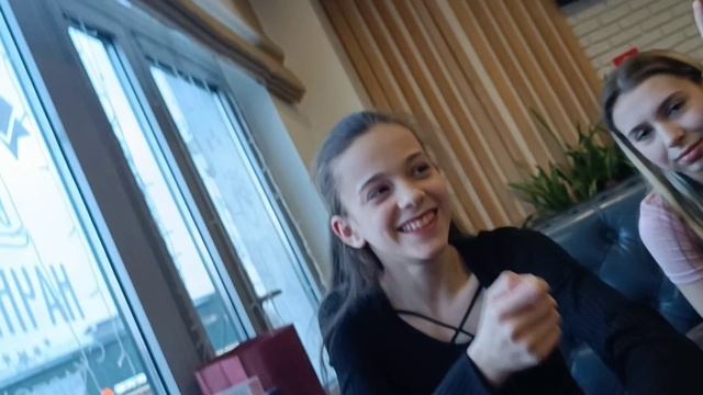 VLOG!!! Отмечаю день рождения с подружками ||| Были в ресторане |||