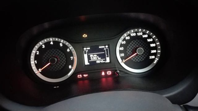 Hyundai Aura CNG car review at 20000 Km смотреть онлайн