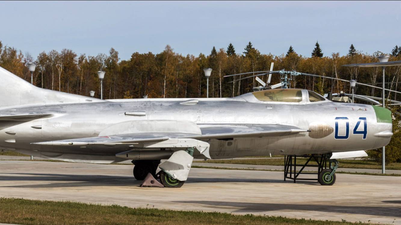 ГРОМ ВОЙНЫ | WAR THUNDER | МиГ-19 за работой смотреть онлайн