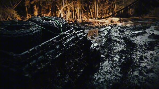 Очень грязное бездорожье по самые уши Defender MJX H8H Радиоуправляемый смотреть онлайн