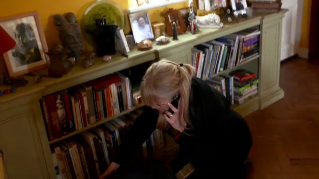 English File intermediate plus 4th practical english episode 2 _Ep2_Where_is_Henry смотреть онлайн