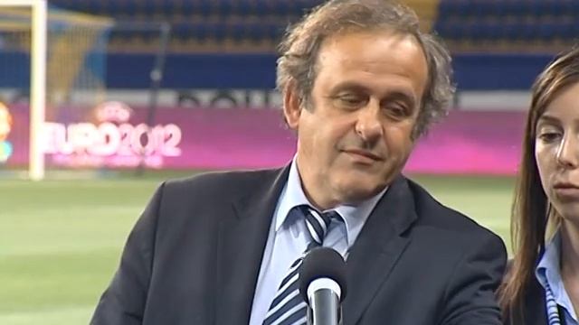 26.09.2011 - Платини пообещал передать письмо