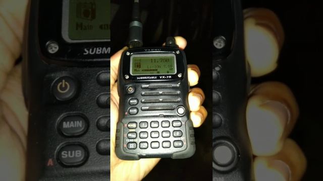 Yaesu VX-7R "AM Broadcast - 11.750 MHz" смотреть онлайн