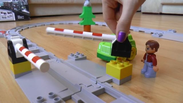 Машины поезда игрушки видео для детей Железнодорожный барьер смотреть онлайн