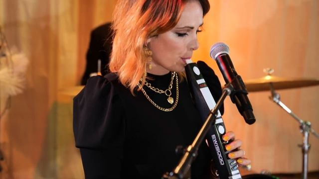 Neon Velvet Unplugged - Ring of Fire смотреть онлайн