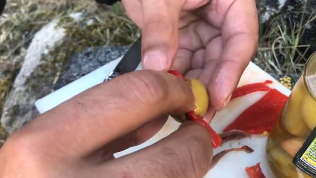 Aceitunas rellenas con anchoa y pimiento смотреть онлайн