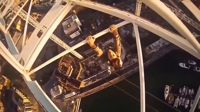 Сумашедшие трюки людей. Невероятное видео! смотреть онлайн