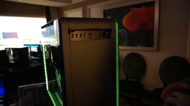 Phantek's New $899 Enthoo Elite Case смотреть онлайн