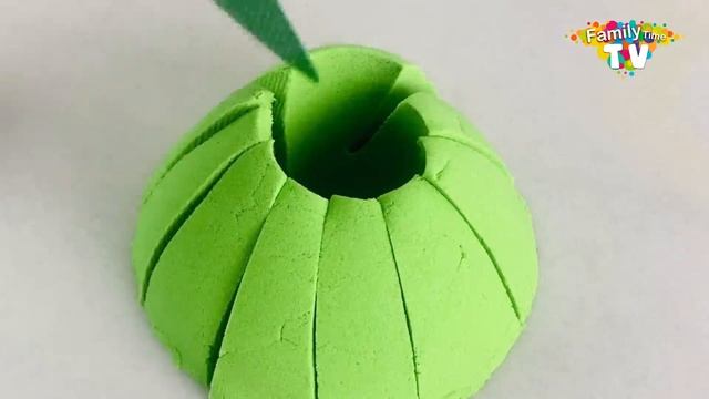 Радужные цвета, кинетический песок! Играем вместе с детишками смотреть онлайн