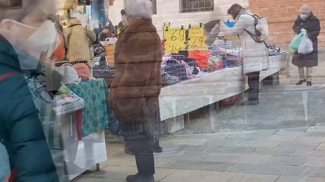 Италия: что думают о вак-ции, о манифестации я открываюсь, общее настроение среди людей смотреть онлайн