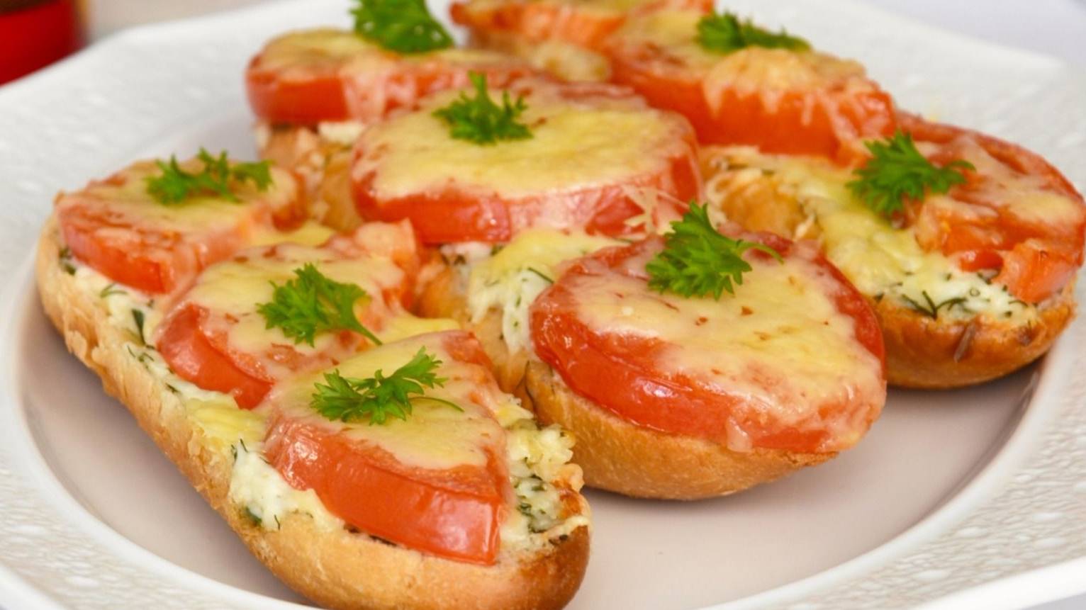 ГОРЯЧИЕ Бутеры с Собственными булочками , СПАТЬ пора а мы ХУДЕЕМ смотреть онлайн