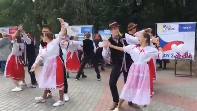 Мелитополь продолжает отмечать День города смотреть онлайн