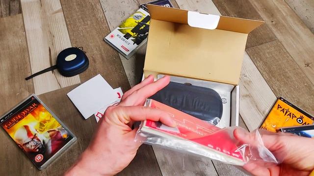 Unboxing The PSP 15 Years Later смотреть онлайн