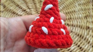 Гриб Мухомор из плюшевой пряжи