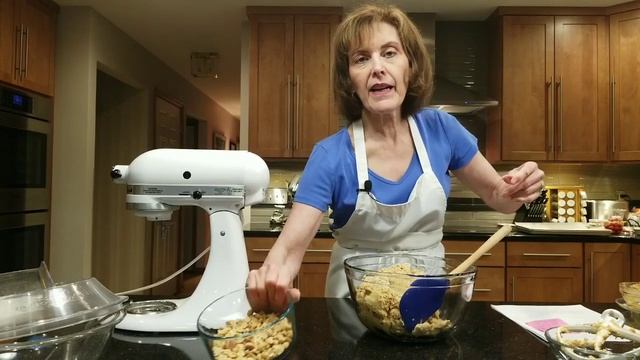 Gigantic Truffled Peanut Butter Cookies with Chef Gail Sokol смотреть онлайн
