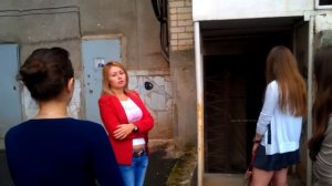 первокурсницы учатся курить взатяг лол