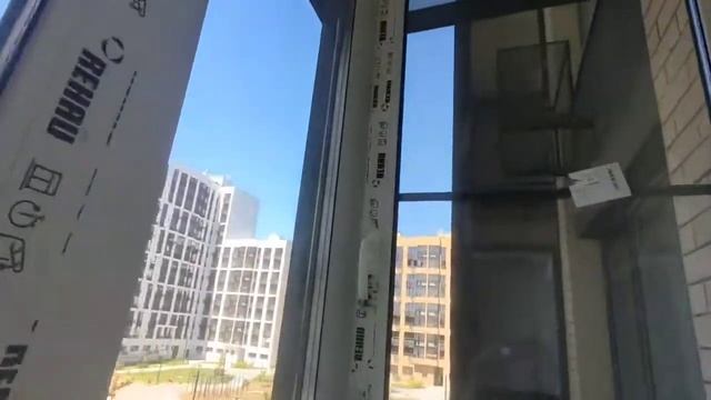 Скандинавский бульвар 9. Заменили остекление "Г" образного балкона в пол на энергосберегающее Rehau смотреть онлайн