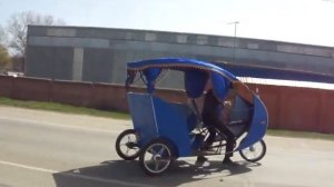 Велорикша Шатл Z18-2M на промзоне пугает народ