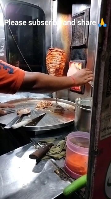 Mumbai's most popular Street food #shawarma #viral смотреть онлайн