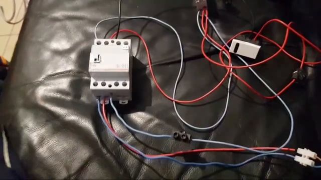 Test contacteur 4 Pôles 63A Legrand 04078 смотреть онлайн