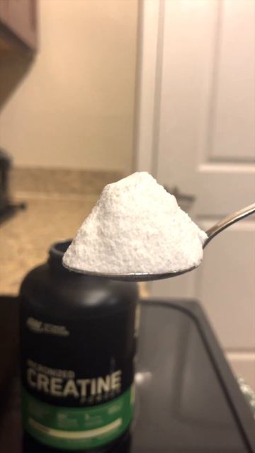 Is Creatine Right For You? #Supplementtips#healthyliving #strengthtraining #gettingswole смотреть онлайн
