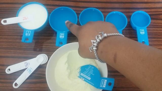 Conversion of powdered milk to whole milk. смотреть онлайн