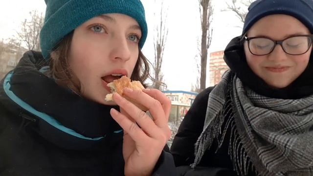 #2 - САМСА ПРОТИВ БЕЛЯША. пробуем еду по мотивам мема вместе с милой собачкой смотреть онлайн