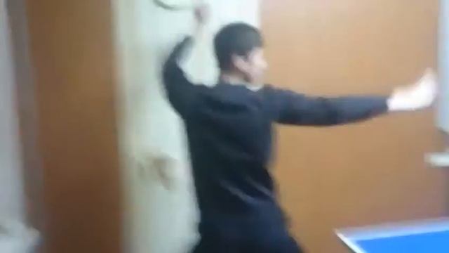 Water bottle flip challenge | бутылка с водой челендж смотреть онлайн