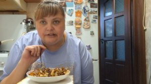 ем жареную картошку