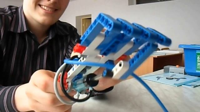 LEGO Рука смотреть онлайн